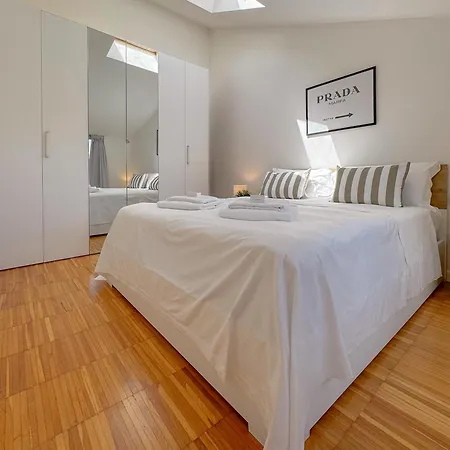 Borgo Loft - Design & Comfort By Host Hero Апартаменты *